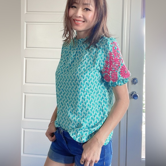 09 Boho Floral Embroidered Puff Sleeve Loose Fit Blouse - Picture 5 of 9